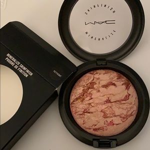 MAC Mineralized Skinfinish